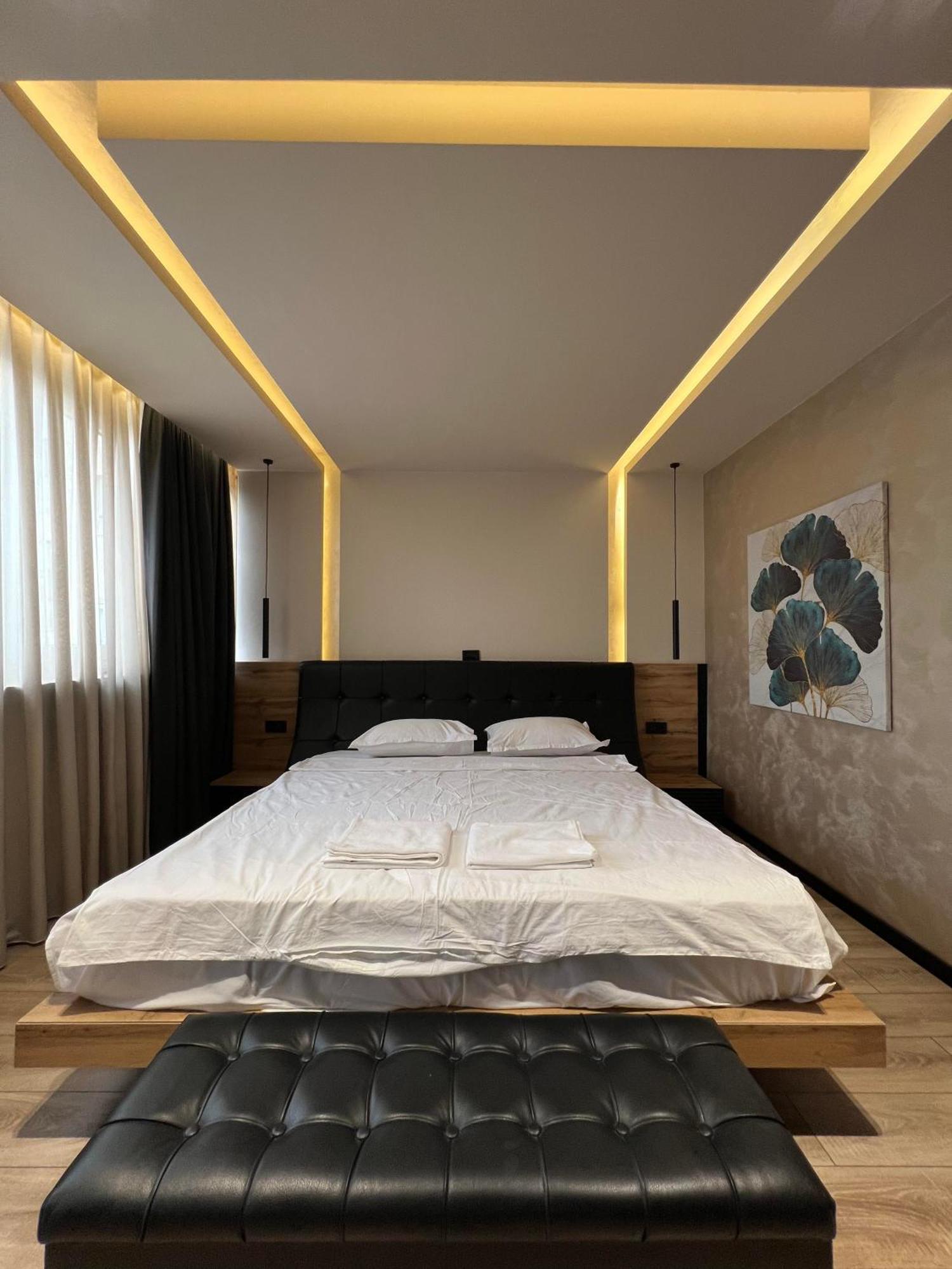 Zet Apartments - Bedroom & Bathroom Prishtinë Ngoại thất bức ảnh