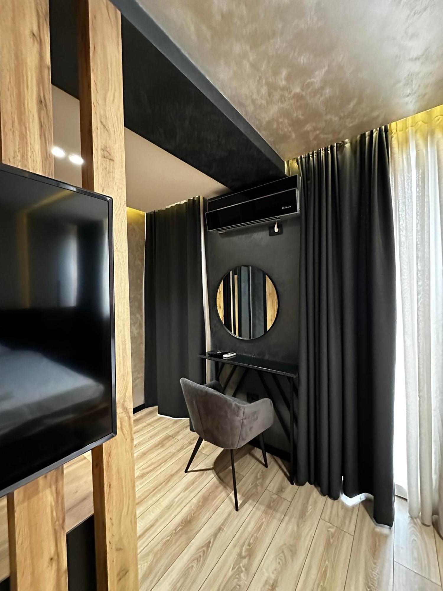 Zet Apartments - Bedroom & Bathroom Prishtinë Ngoại thất bức ảnh
