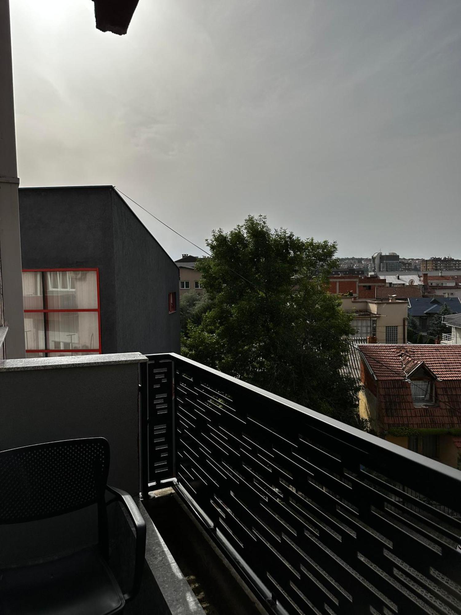 Zet Apartments - Bedroom & Bathroom Prishtinë Ngoại thất bức ảnh