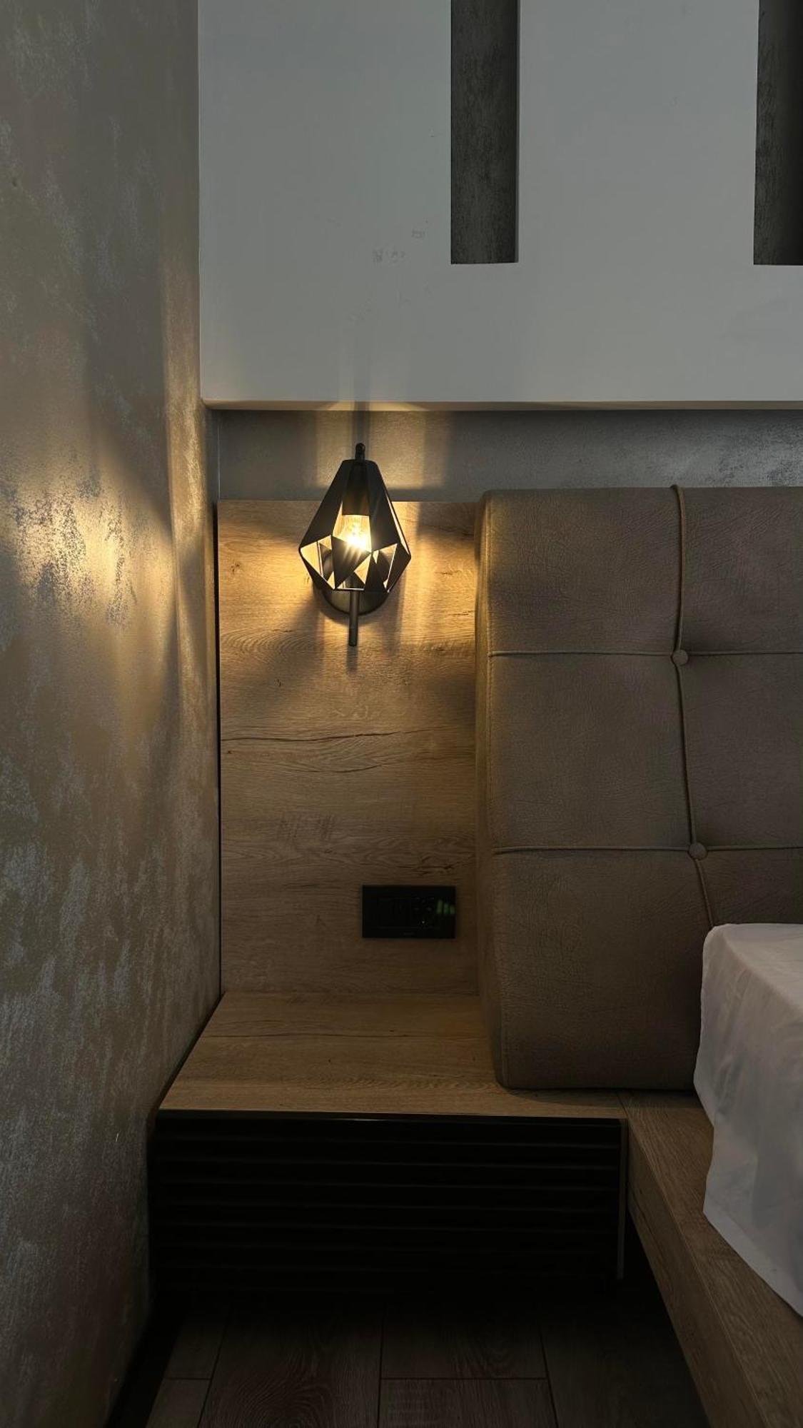 Zet Apartments - Bedroom & Bathroom Prishtinë Ngoại thất bức ảnh