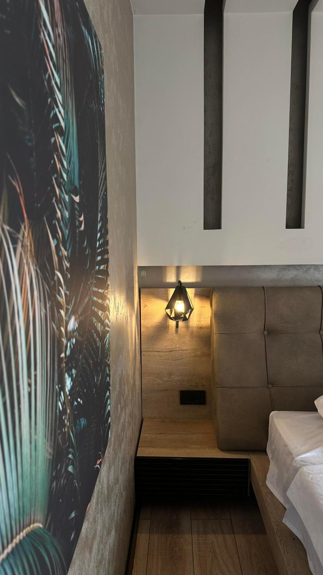 Zet Apartments - Bedroom & Bathroom Prishtinë Ngoại thất bức ảnh
