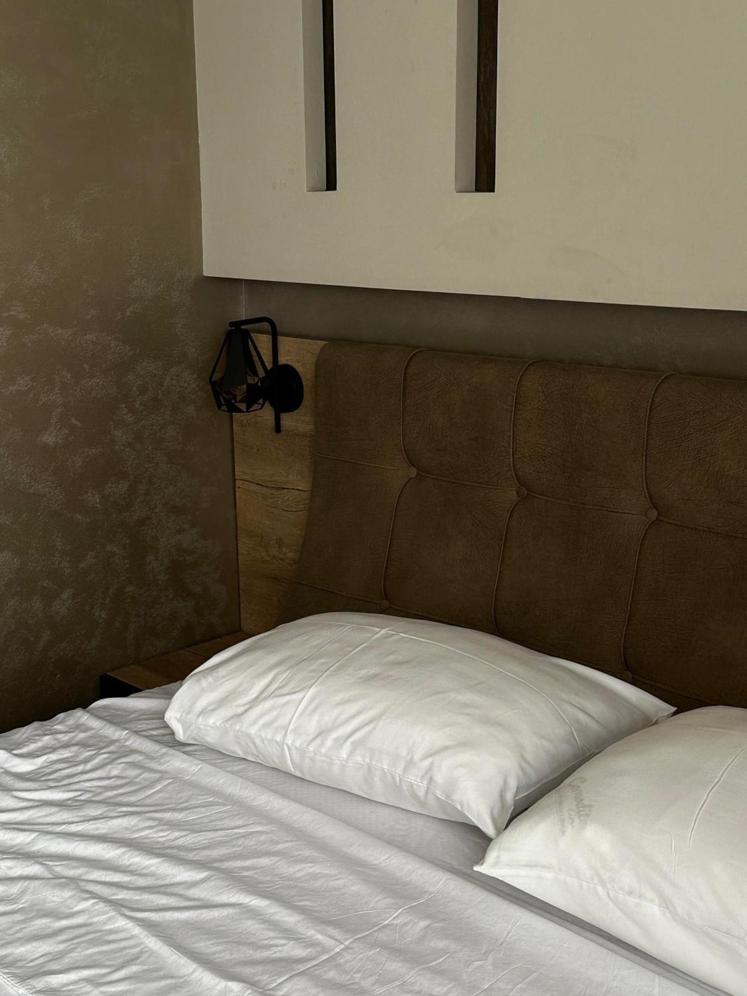Zet Apartments - Bedroom & Bathroom Prishtinë Ngoại thất bức ảnh